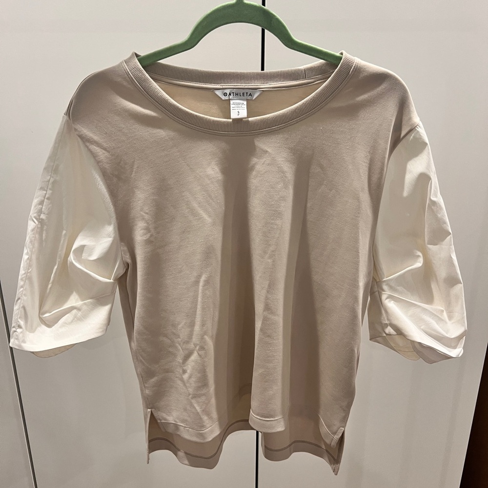 Athleta Women's Beige and Off-White Long Sleeve Top